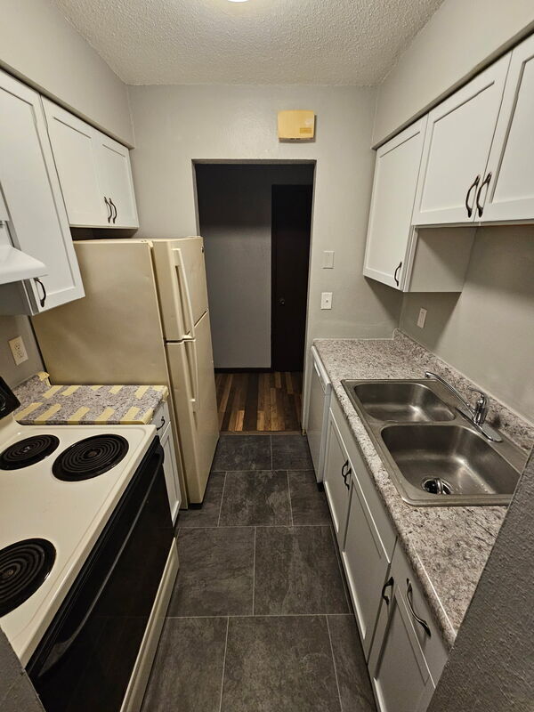 Building Photo - 2951 9th St