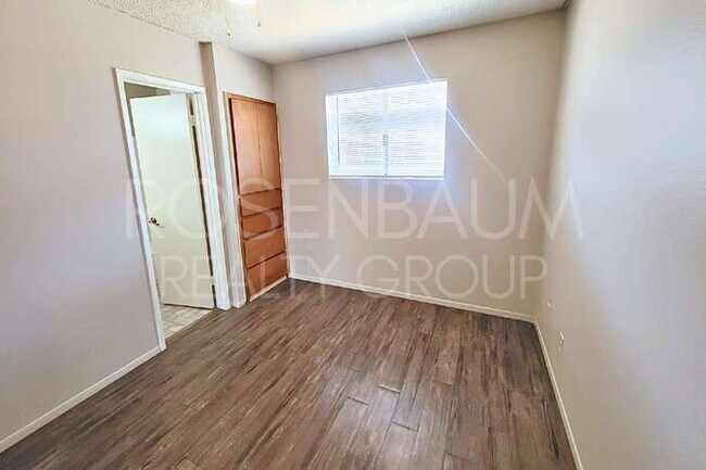 Foto del edificio - 9230 N 6th St