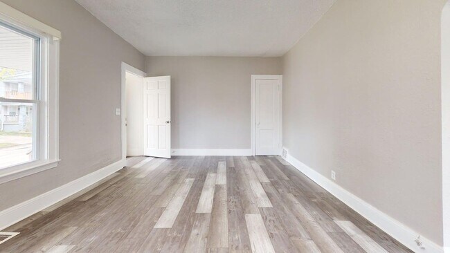 Foto del edificio - 3633 E 143rd St