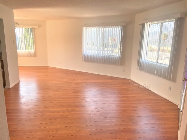 Foto del edificio - 3119 Foothill Blvd