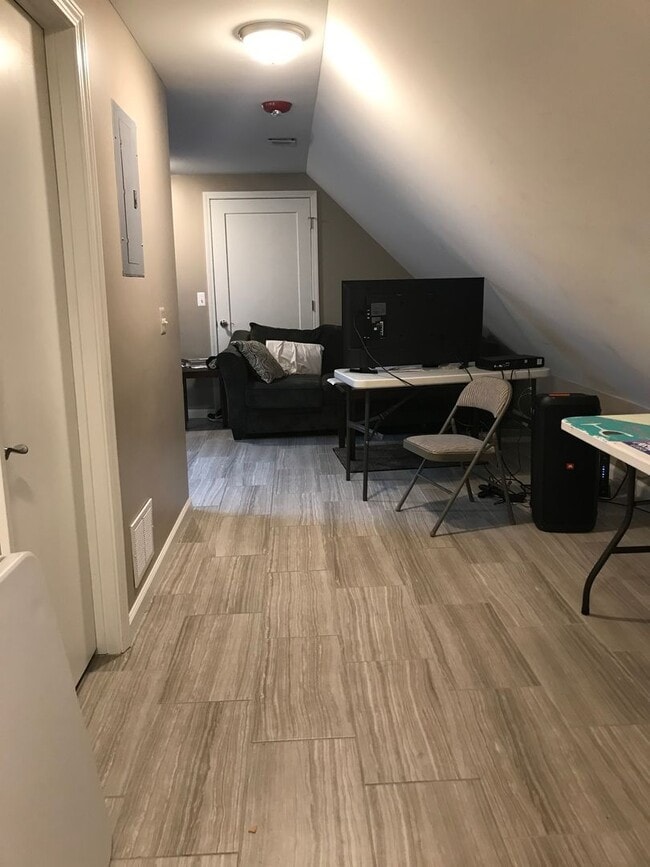 Foto del edificio - 1335 Hill St