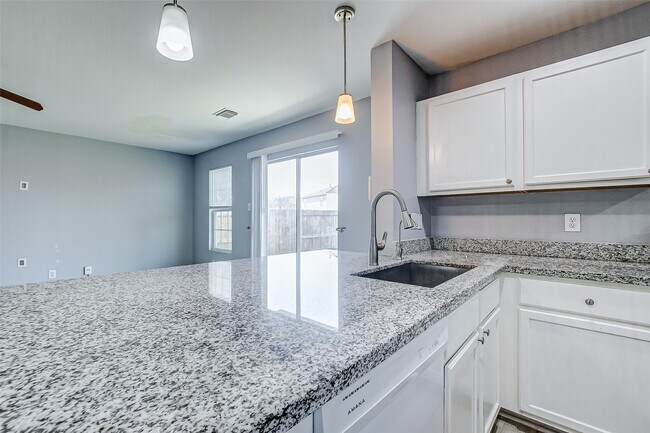 Foto del edificio - 7231 Enchanted Creek Dr