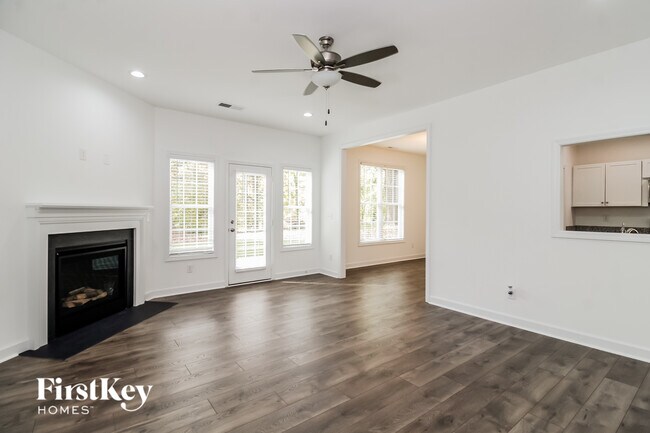 Building Photo - 1818 Yarborough Dr