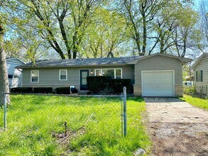 Building Photo - 1336 S Estate Ave