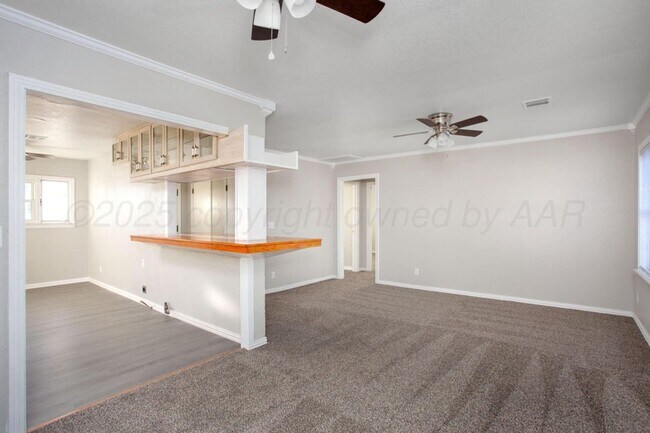 Building Photo - Cute Avondale Home