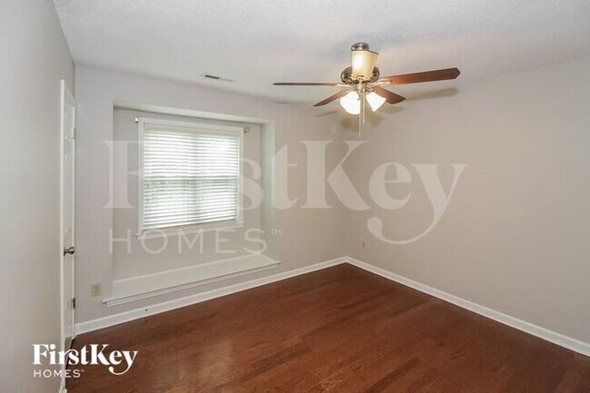Foto del edificio - 3507 Christy Ln
