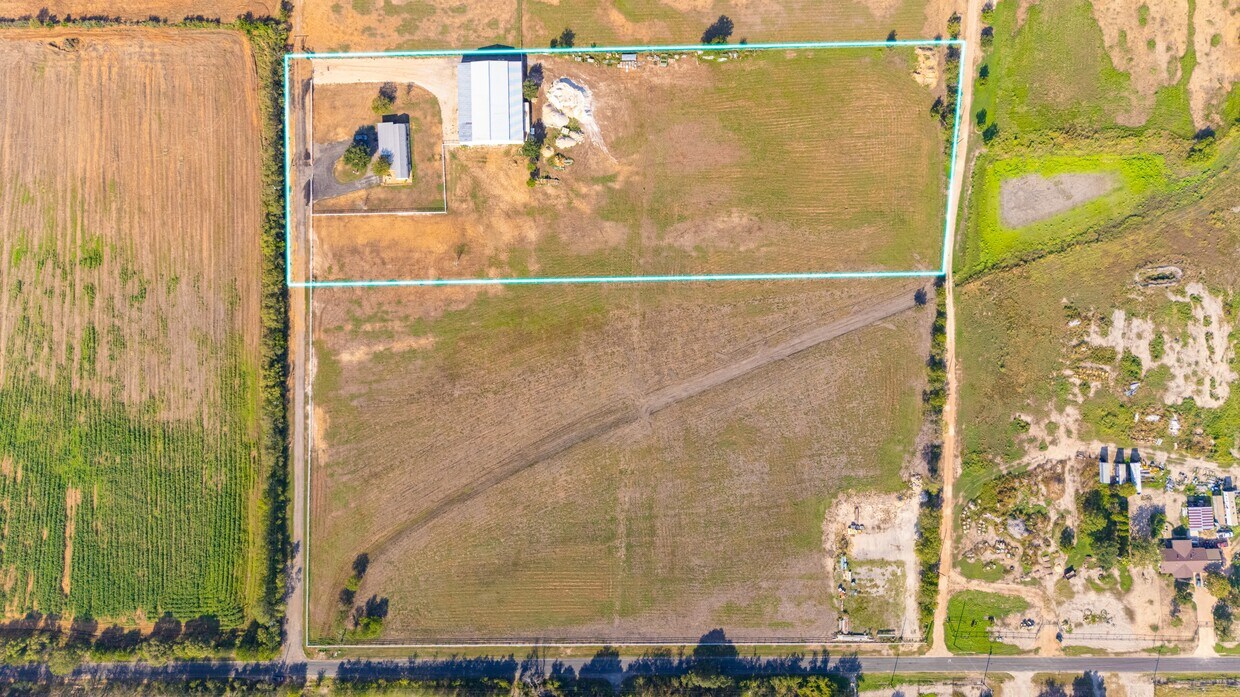 Photo - 11791 Kinney Rd (Atascosa, TX)