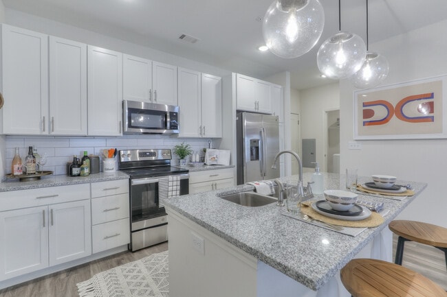 Interior Photo - Waterleaf at Old Franklin