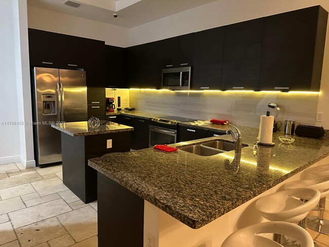 Foto del edificio - 5200 NW 83rd Ct