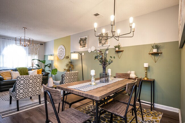 Foto del edificio - 1275 Sweet Pine Dr