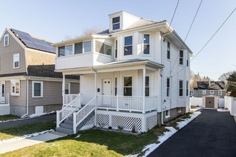 Building Photo - 10 Giles Ave