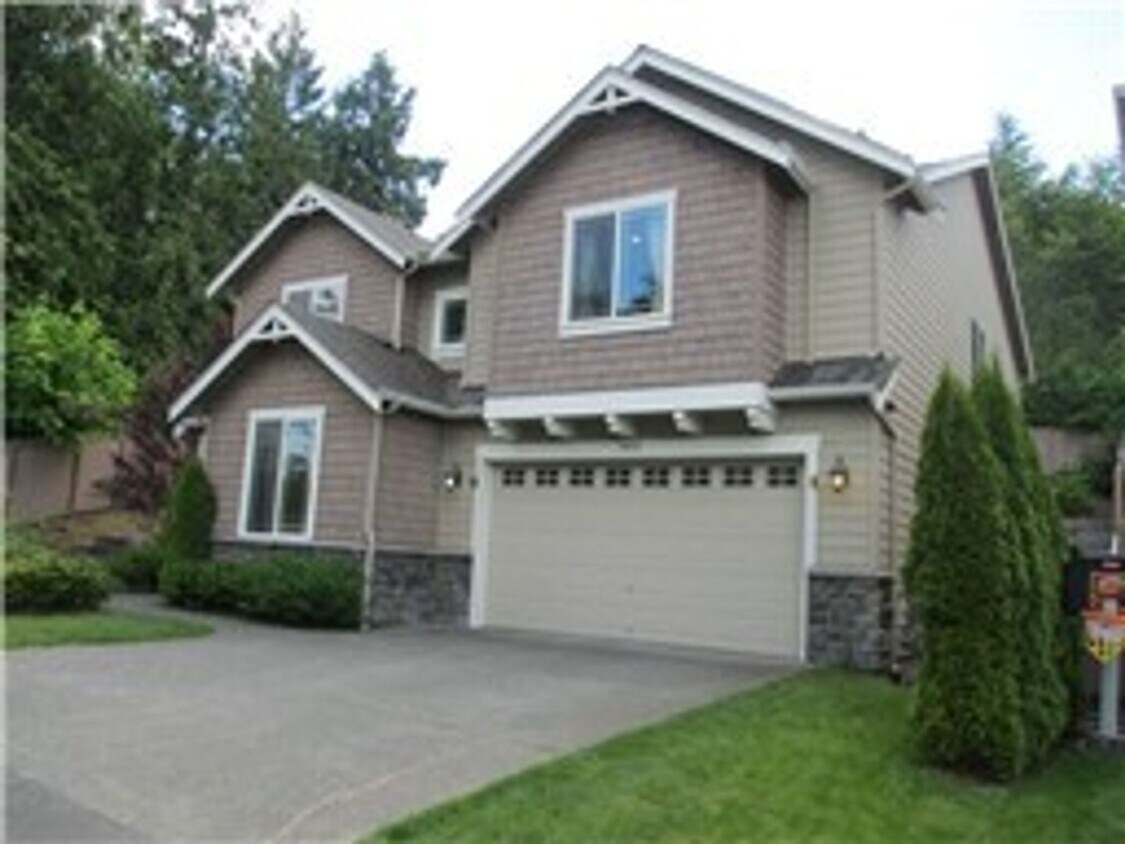 Foto principal - Beautiful 4 bedroom 2.5 bath house in Snoq...