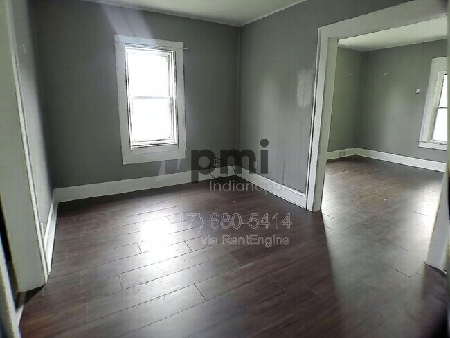 Foto del edificio - 213 Madison Ave