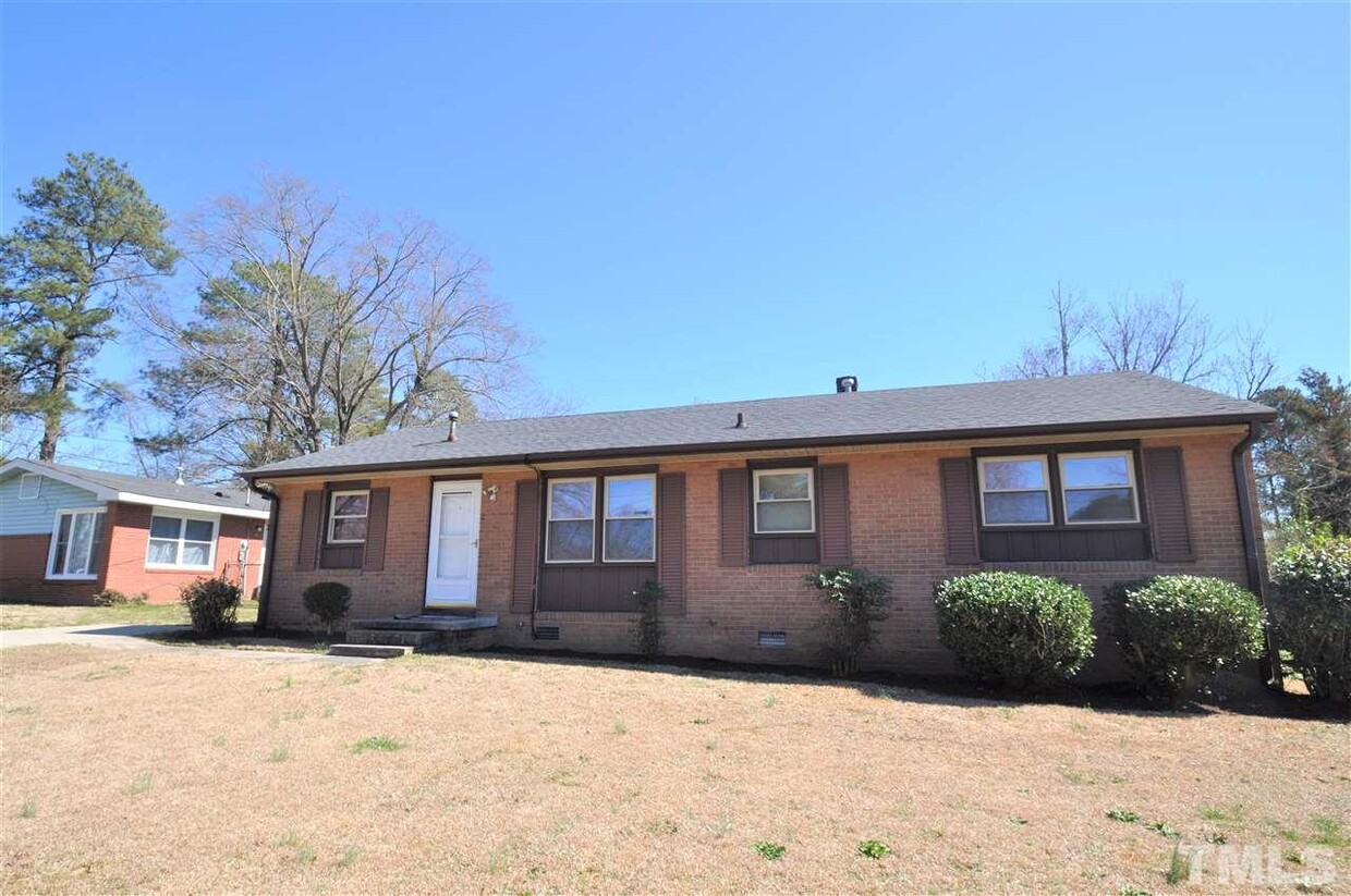 Primary Photo - 717 Friar Tuck Rd