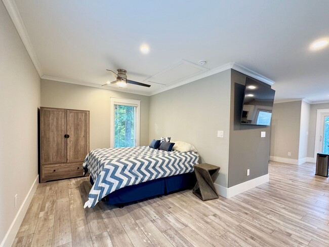 Building Photo - Fully Furnished/All Inclusive Lake Gaston ...