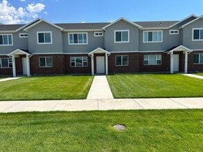 Building Photo - 494 N 1400 W