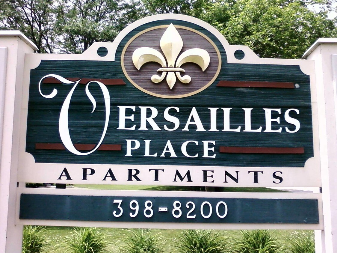 Versailles Place Apartments Rockford, IL