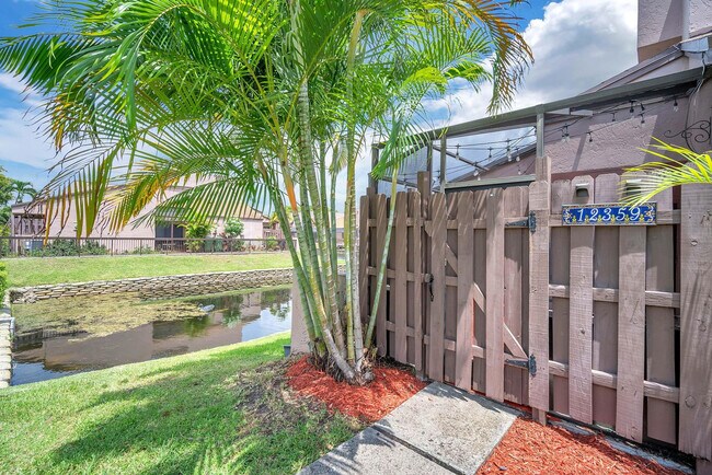 Foto del edificio - 12359 NW 11th Ct