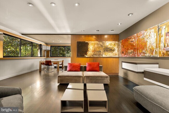 Foto del edificio - 2725 39th St NW