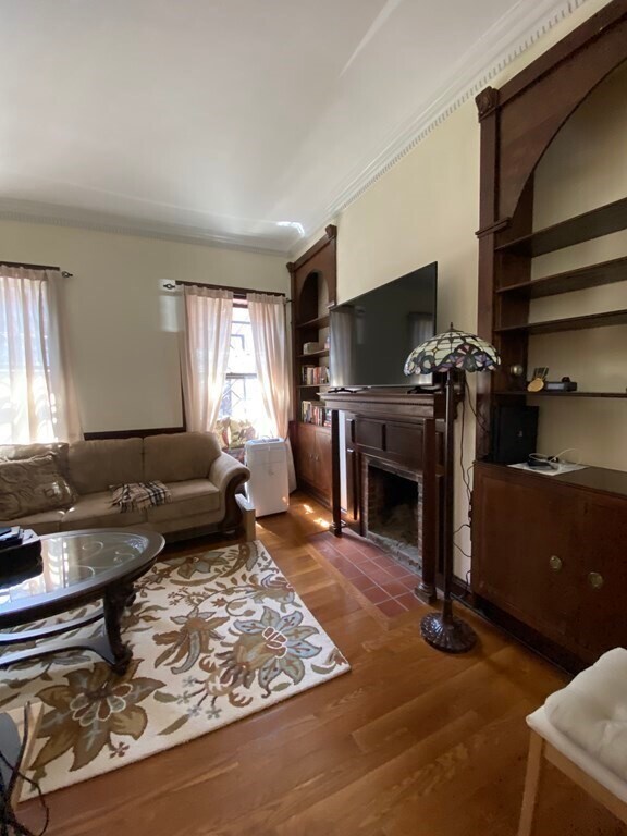 Foto del edificio - 315-317 Beacon St