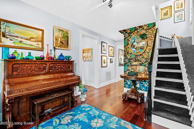 Foto del edificio - 1742 Frankfort Ave