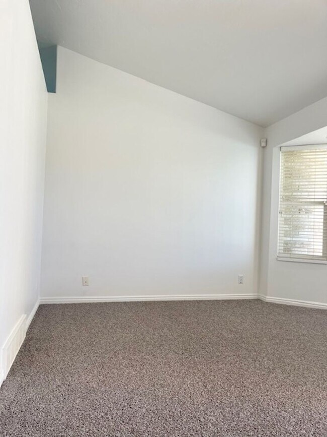 Foto del edificio - 14097 Mill Canyon Peak Dr