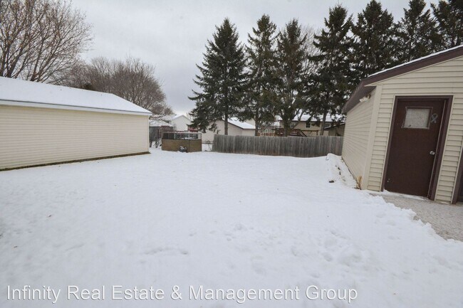 Foto del edificio - 4 br, 3 bath House - 4520 21st Ave NW