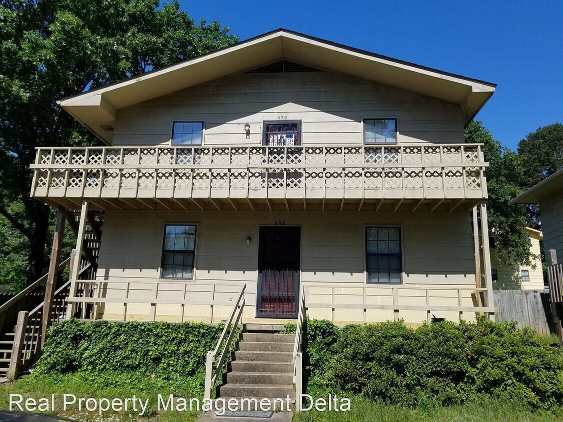 Primary Photo - 2 br, 1 bath House - 634 Van Buren St.