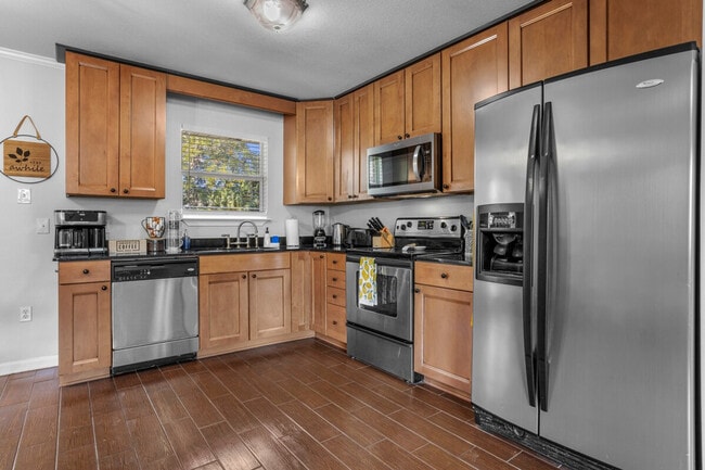 Building Photo - 114 Lassere Cir