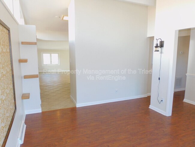 Foto del edificio - 3110 Canterbury St