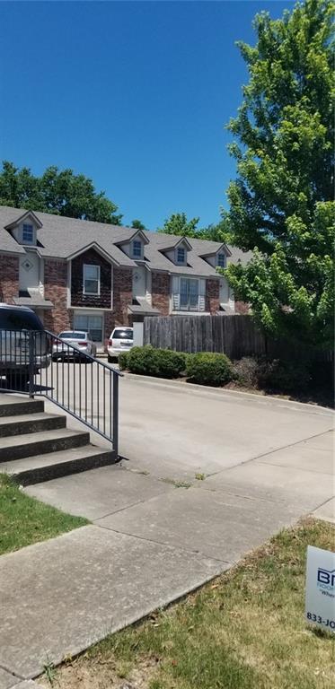 Foto principal - 1769 N Chestnut Ave