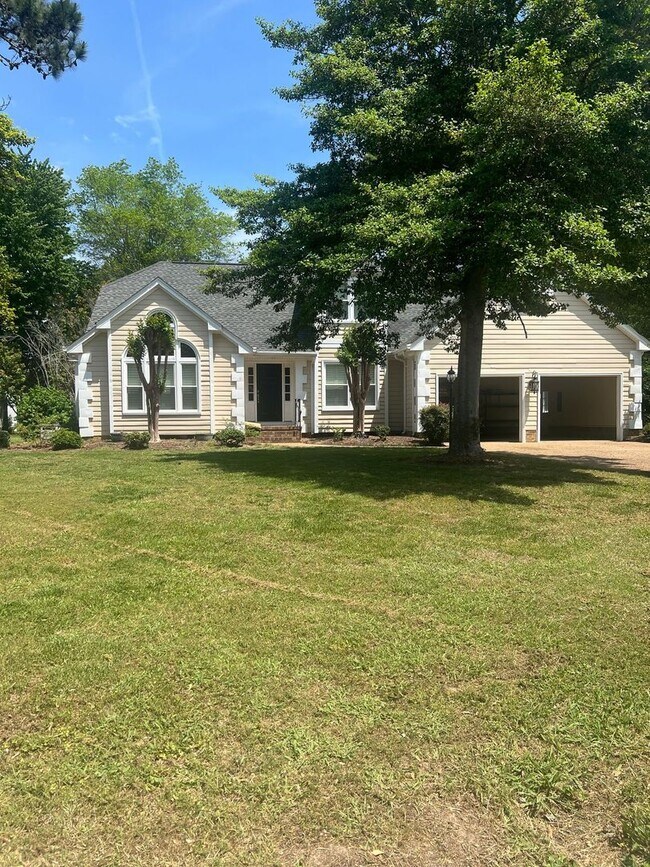 Foto del edificio - 103 Sunrise Bluff Ln
