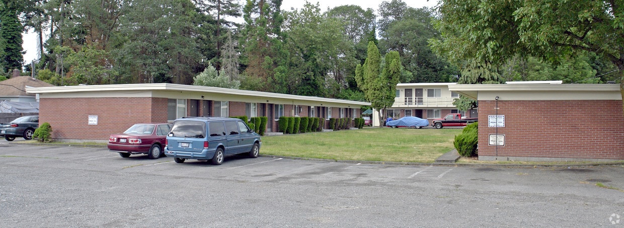 5124 Seattle Ave SW - Brookside Apartments