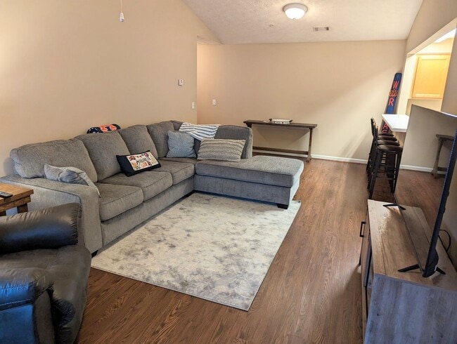 Building Photo - Edge Unit 3-304