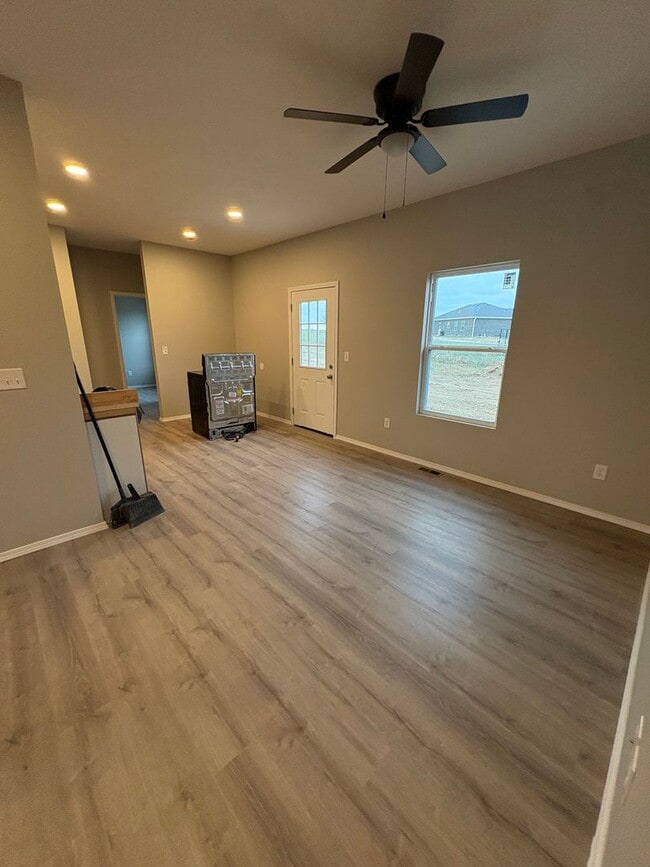 Building Photo - 2490 548th Rd