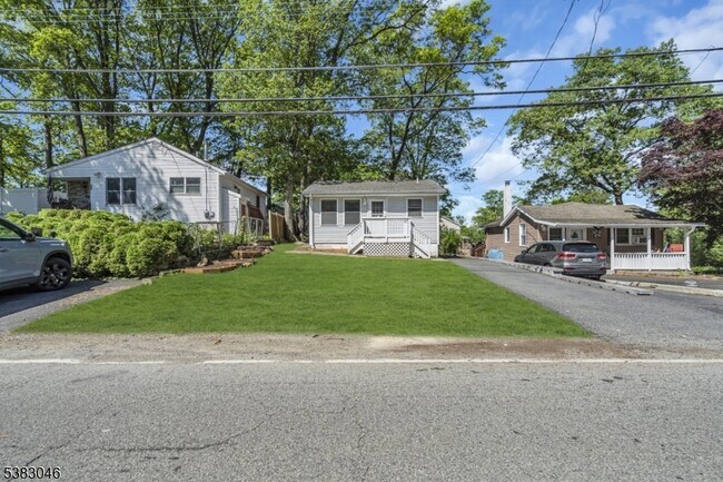 Foto del edificio - 406 Brooklyn Mountain Rd