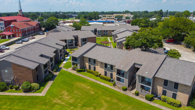 Foto del edificio - Carriage House Apartments