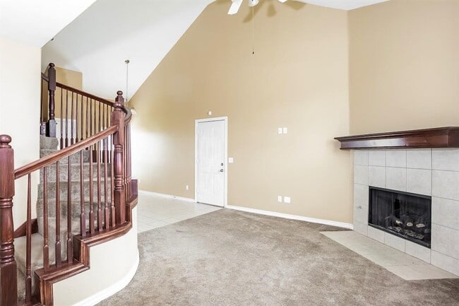 Building Photo - 509 SW 121st Pl