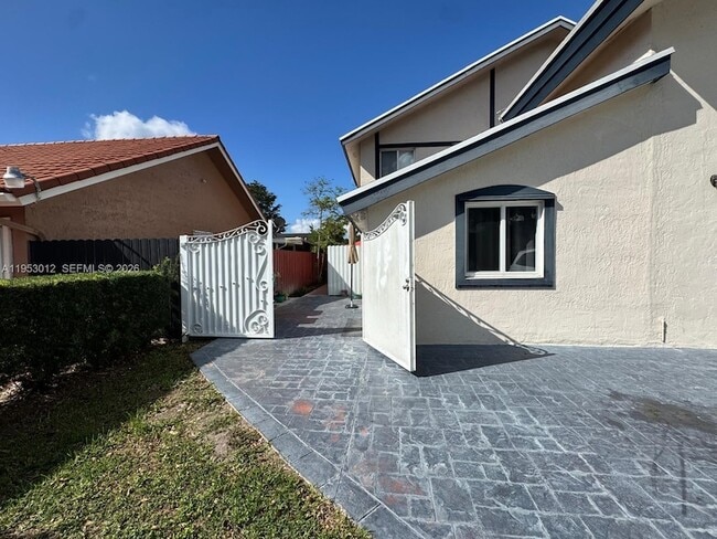 Photo - 10710 SW 141st Ave Apartment