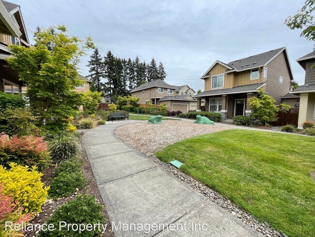 Foto del edificio - 3 br, 2.5 bath House - 10533 NE Summer Fal...