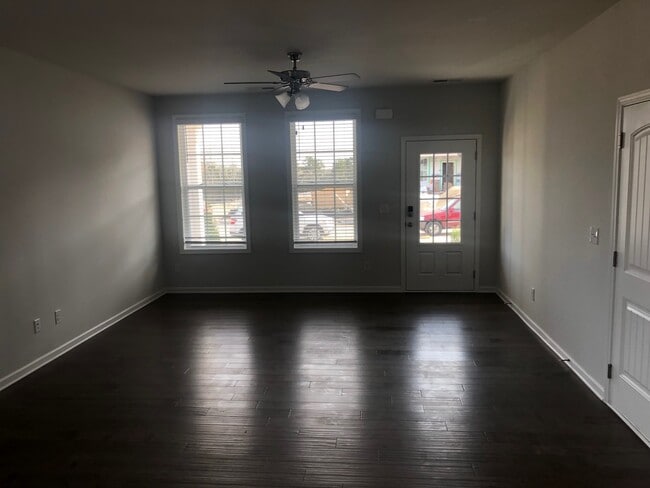 Building Photo - 4149 Grapevine Loop