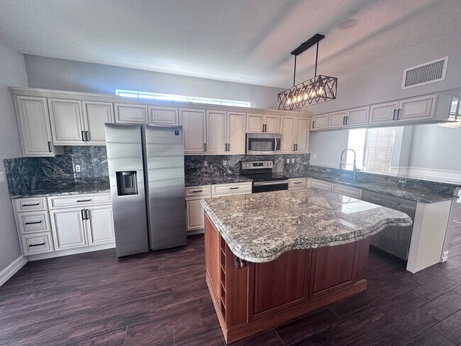 Foto del edificio - 2656 Sabal Springs Dr