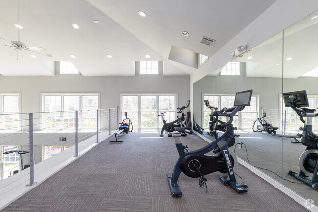 Fitness Center - Lowry Park