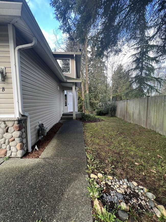 Building Photo - 414 91st Ave SE