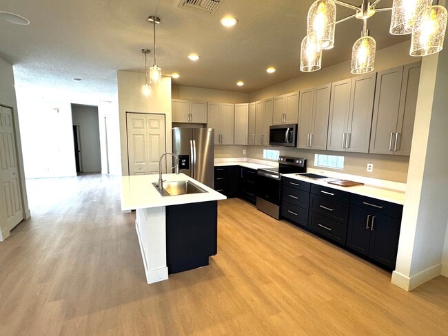 Building Photo - 3565 Danbury Ct