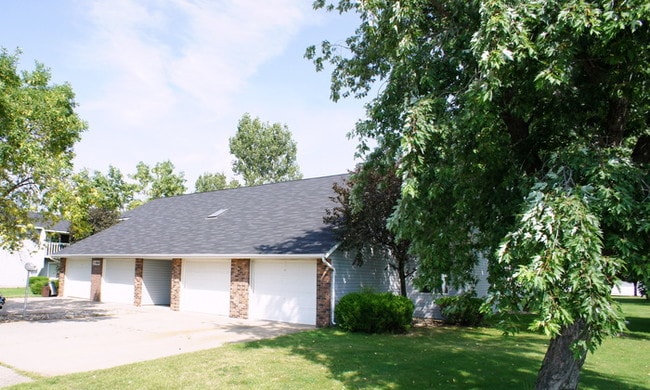 Building Photo - 2710 Washington Ave