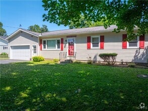 Building Photo - 8686 Maple Ln
