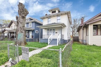 Building Photo - 451 S Richardson Ave