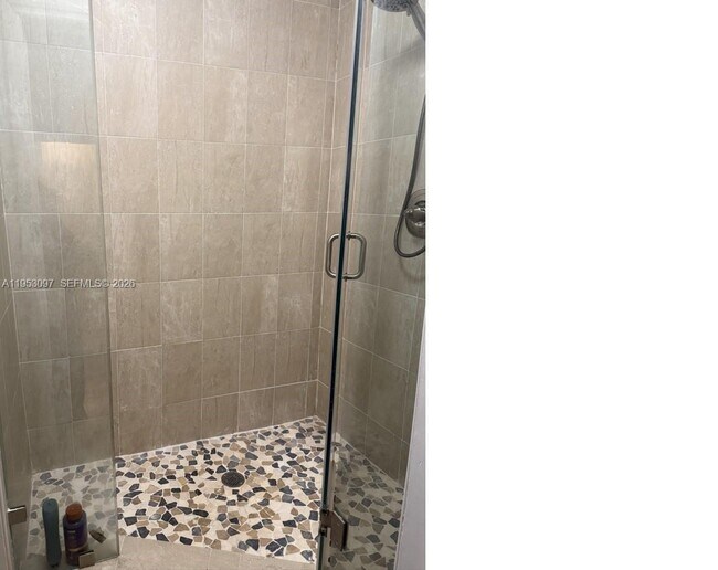 Foto del edificio - 1950 S Ocean Dr