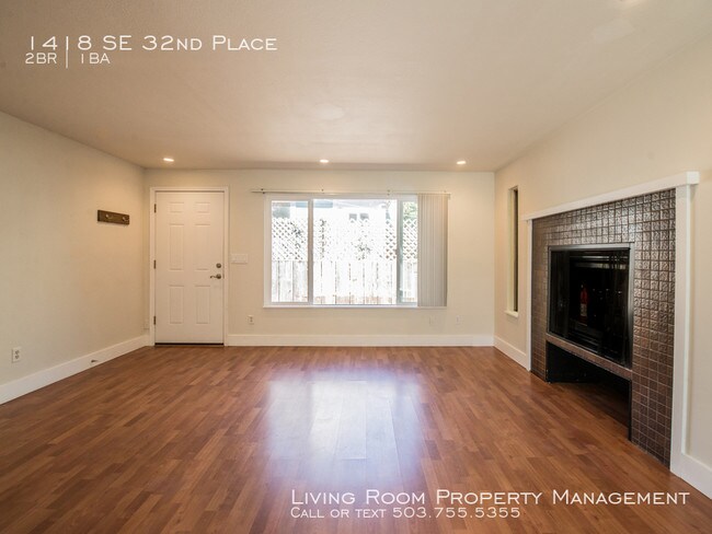 Building Photo - Two Bedroom Duplex in the heart of Hawthorne!